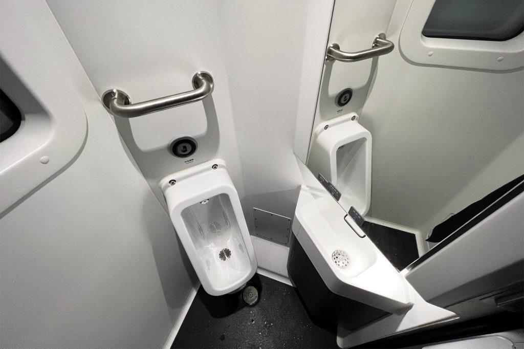 EMU3000 騰雲座艙