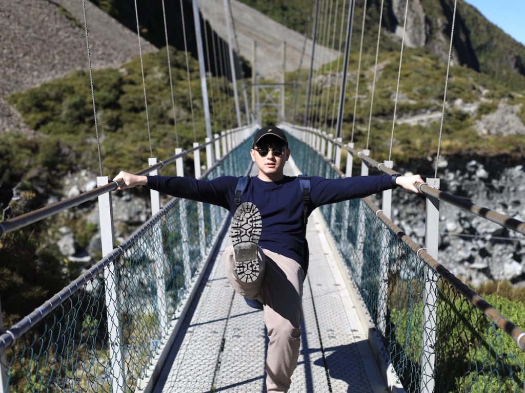 沿途的Muelle冰河與雄偉的庫克山相伴，讓眼前的全景美不勝收、視野無敵，直到現在那庫克山國家公園中的新鮮空氣，仍讓我瞬間提升，真的是不虛此行！