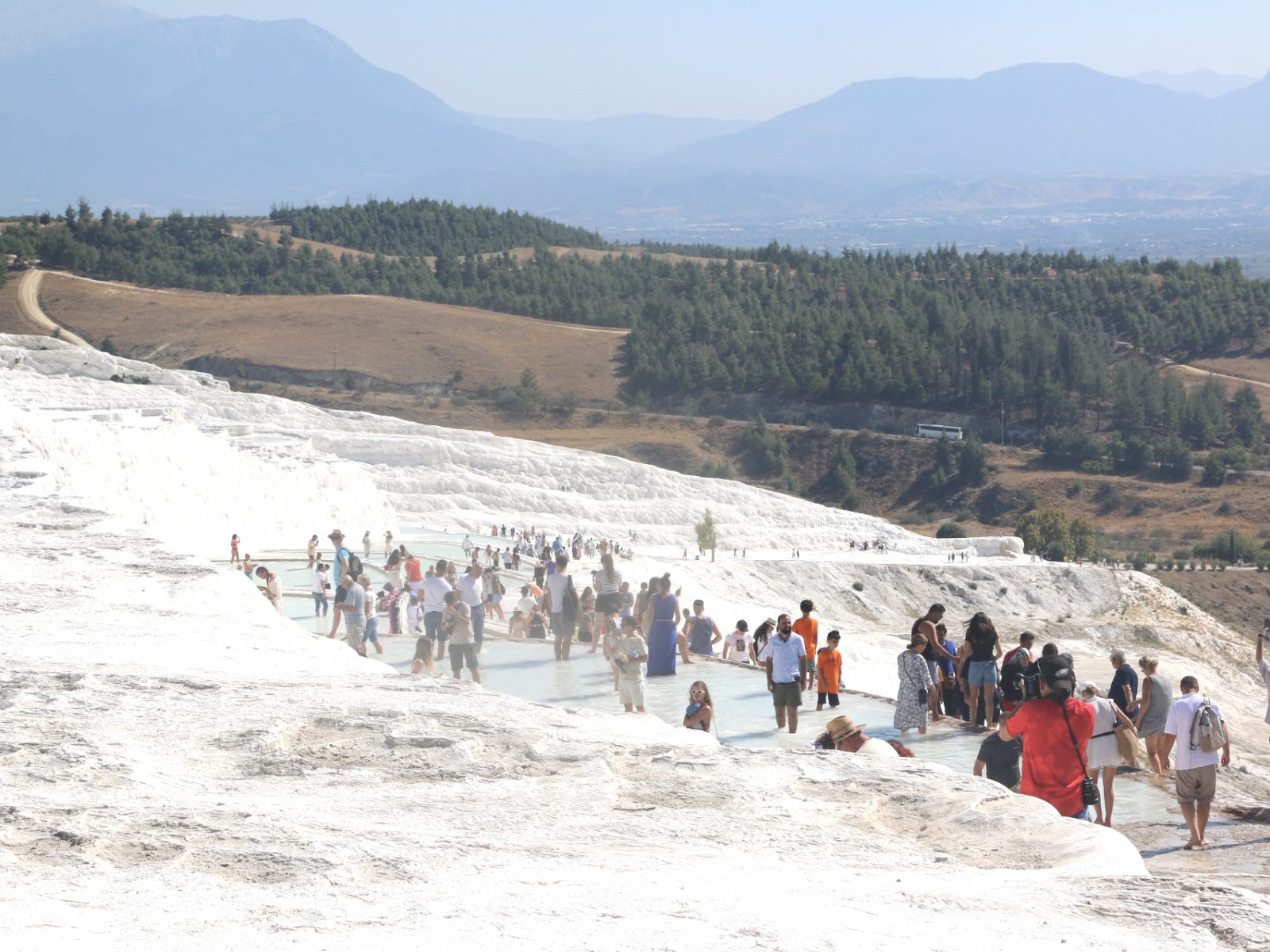 < 土耳其 帕穆卡利 >  石灰岩萬年堆積的雪白大地 棉堡
